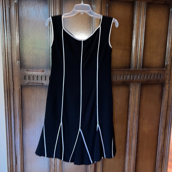 David Warren New York Size 6P Black and White Dress - Picture 3 of 3